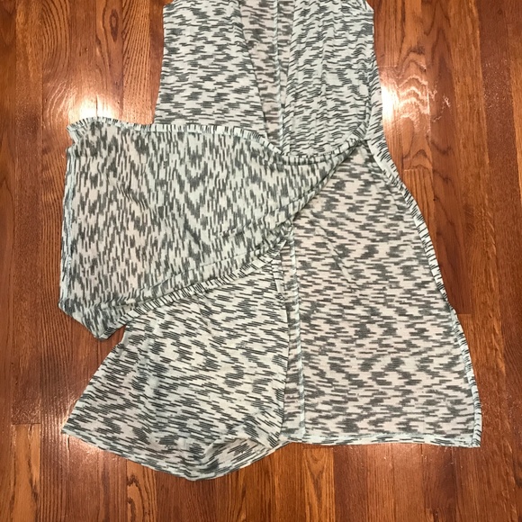 LuLaroe Joy Duster Mint Green Sz XS Cardigan Cute Boho Cochella Free Flow - Picture 5 of 7